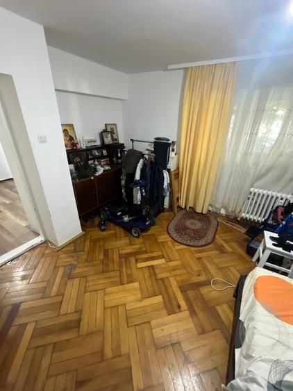 Garsonieră decomandată în Alexandru Obregia