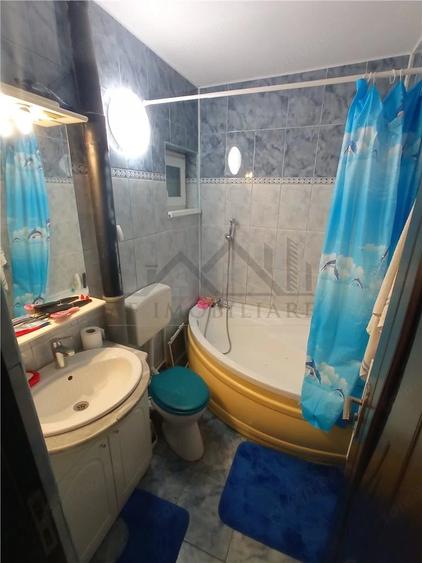 Apartament cu 4 camere în Filiași