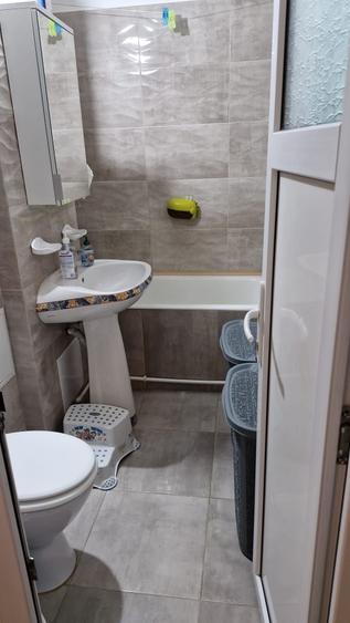 Apartament cu 2 camere decomandat în Eremia