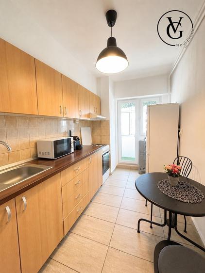 Apartament cu 2 camere decomandat, mobilat în P-ța Unirii
