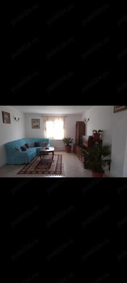 Casă cu 4 camere cu Teren 1300 Mp în Băcia