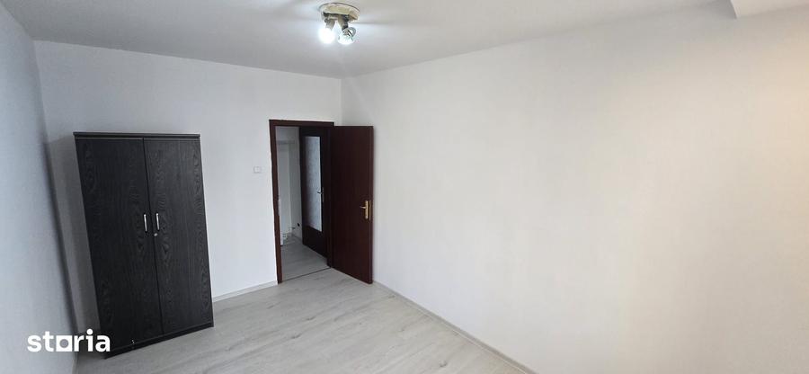 De inchiriat apartament cochet Piata Universitatii - 6