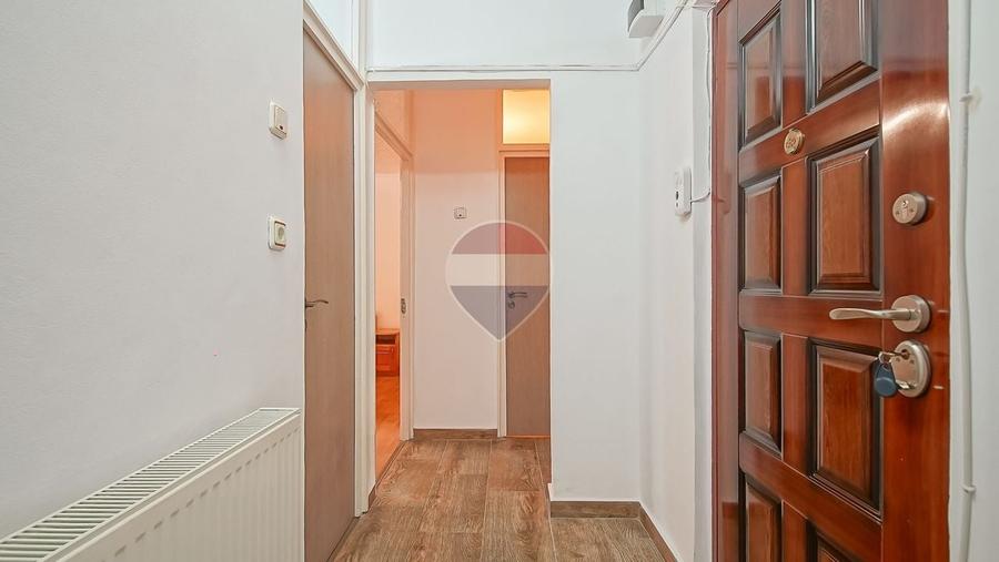 Apartament cu 2 camere decomandat, mobilat în Central