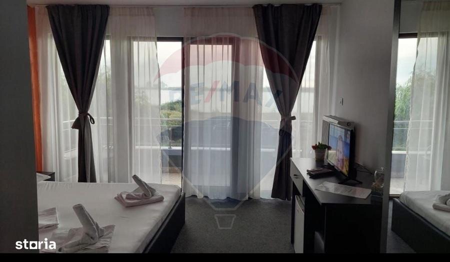 Spațiu comercial, de 316 mp, în Corbu
