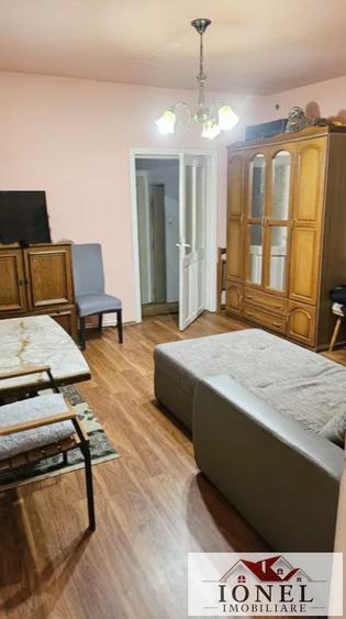 Casă individuală cu 3 camere cu Canalizare în Central
