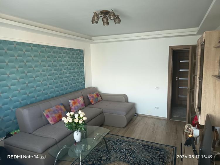 Apartament cu 2 camere decomandat în Triaj
