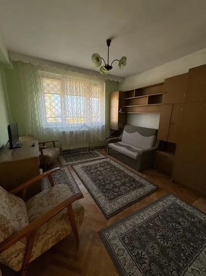 Apartament cu 2 camere decomandat în Piața Unirii