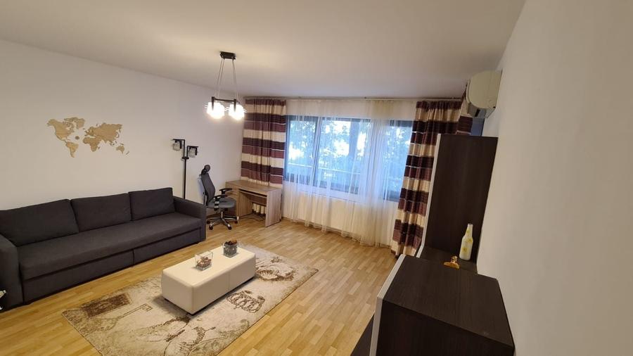 Apartament cu 2 camere decomandat în Central — fotografia 3
