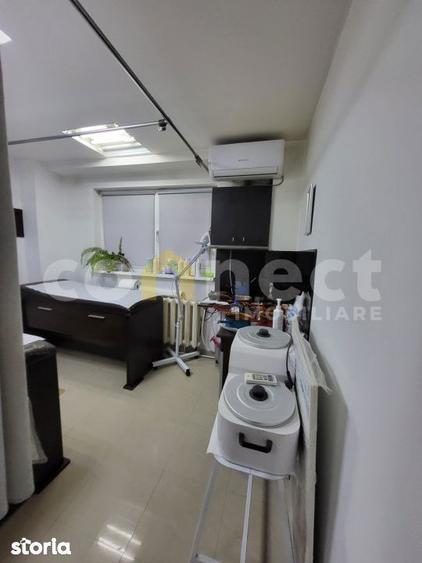 Apartament cu 3 camere semidecomandat, mobilat în Bulgaria