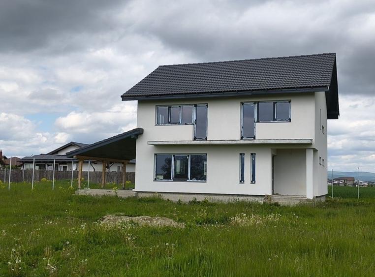 Casă individuală cu 4 camere cu Teren 665 Mp în Bod