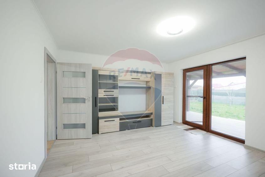 Casă cu 3 camere cu Teren 500 Mp în Biharia
