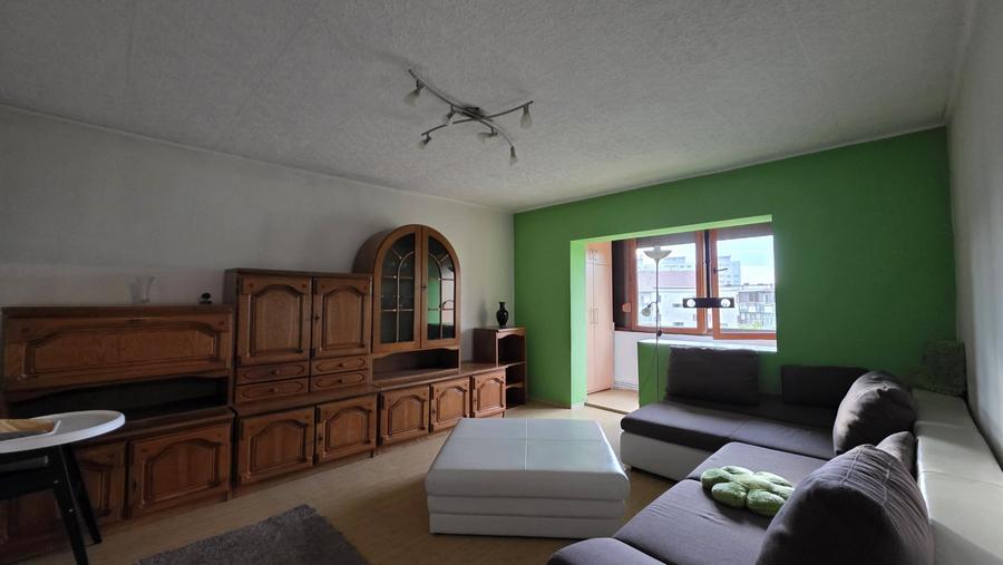 Apartament cu 3 camere decomandat, mobilat în Elisabetin
