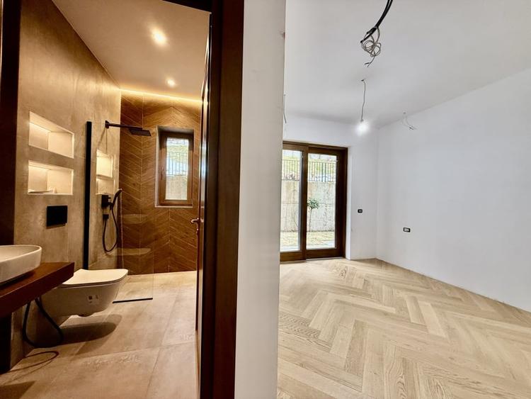 Apartament cu 3 camere decomandat în Furnica