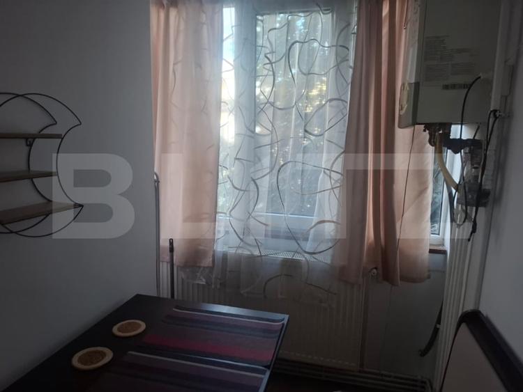 Garsonieră decomandată, mobilată în Micro 9