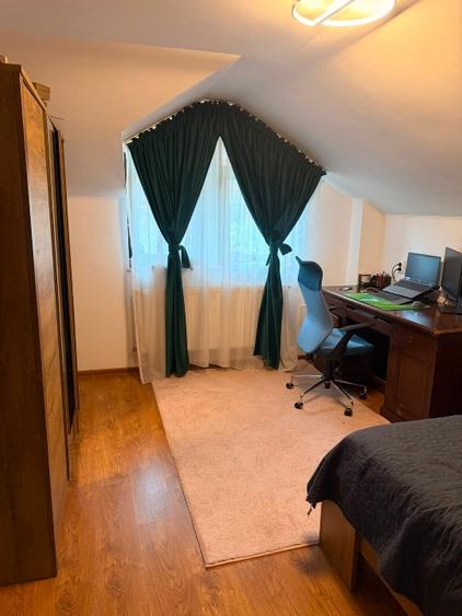 Apartament cu 4 camere semidecomandat, mobilat în Bucium