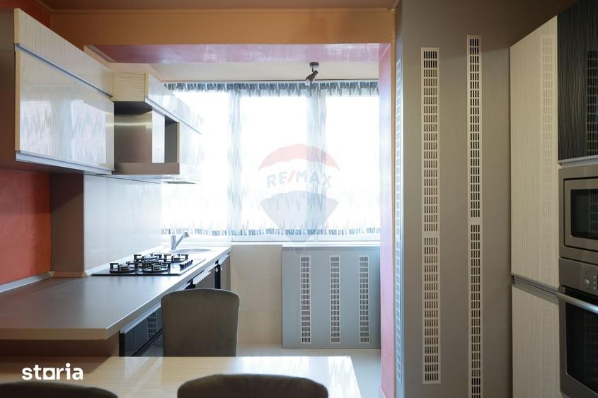 Apartament cu 3 camere semidecomandat în Rogerius