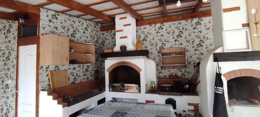 Casă cu 4 camere decomandat în Oncea