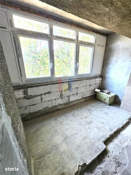 Apartament cu 2 camere decomandat în Apollo