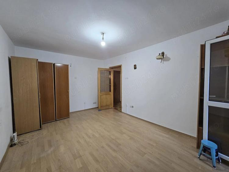 Garsonieră decomandată în Gării