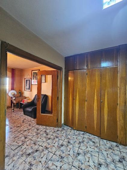 Apartament cu 3 camere decomandat în Gheorghe Doja