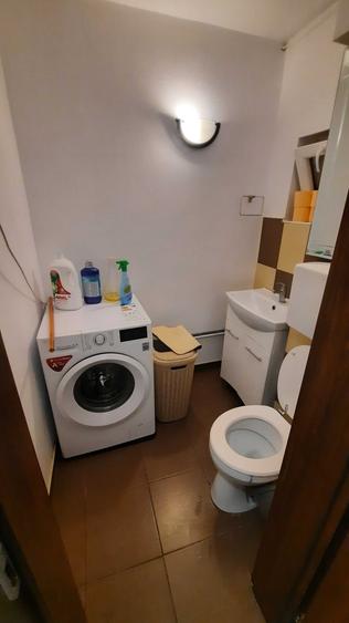 Apartament cu 3 camere decomandat în Polivalentă