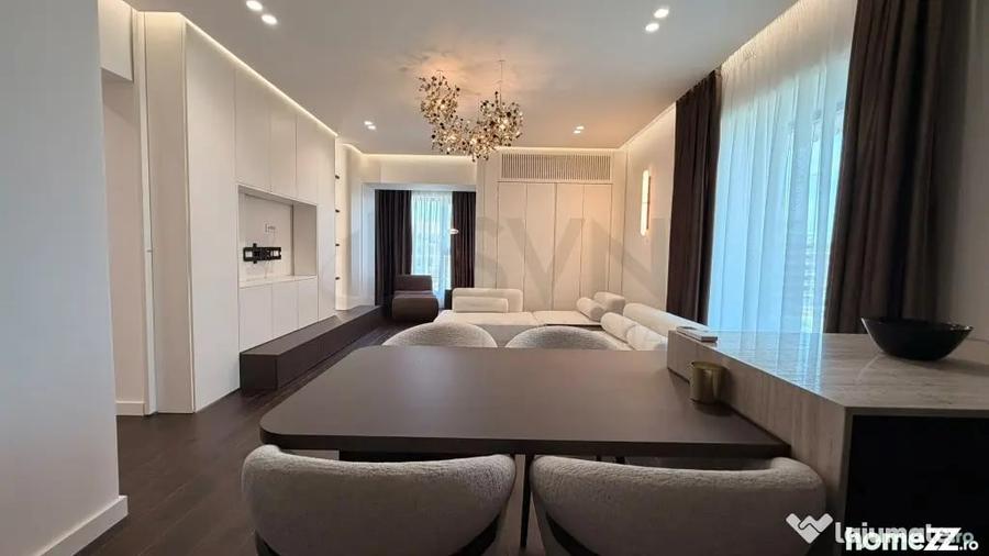 Apartament cu 4 camere decomandat în Pipera