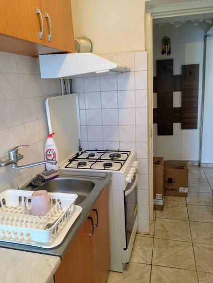 Apartament cu 3 camere, mobilat în Tipografilor