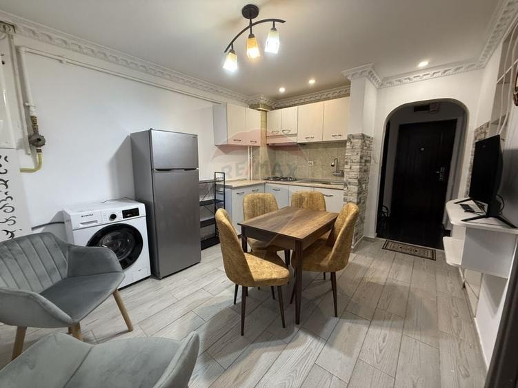 Apartament cu 3 camere decomandat, mobilat în Teiul Doamnei
