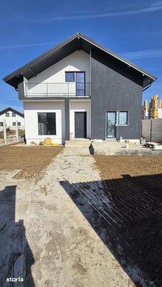 Casă cu 3 camere cu Teren 319 Mp în Central