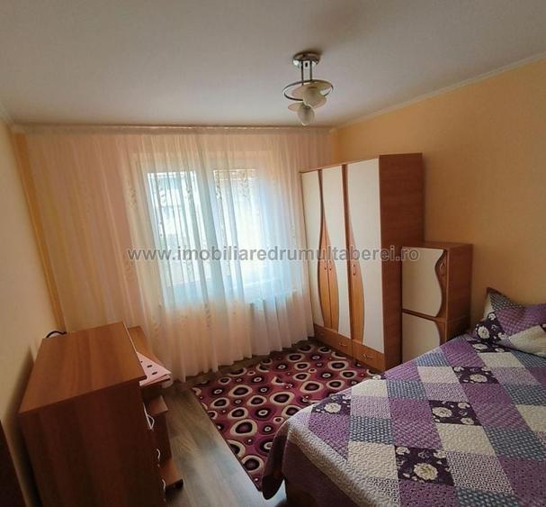 Apartament cu 2 camere decomandat în Drumul Taberei