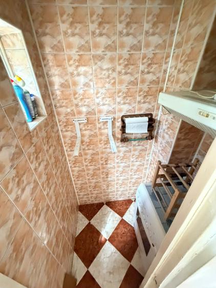 2 camere de vânzare în zona Gorjului | Bloc vechi - 13