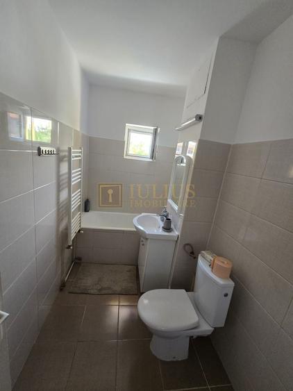 Apartament cu 3 camere semidecomandat, mobilat în Olimpia-Stadion