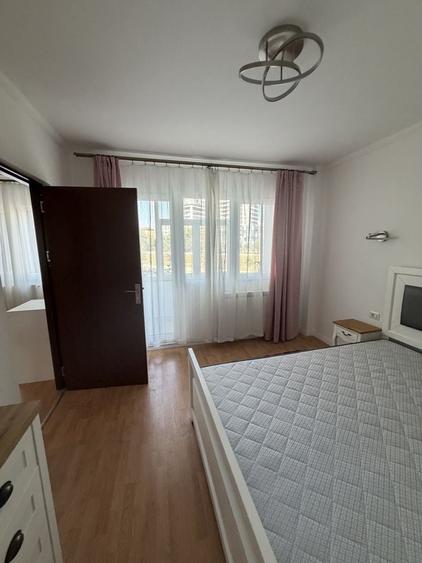 Apartament cu 2 camere semidecomandat în Albești
