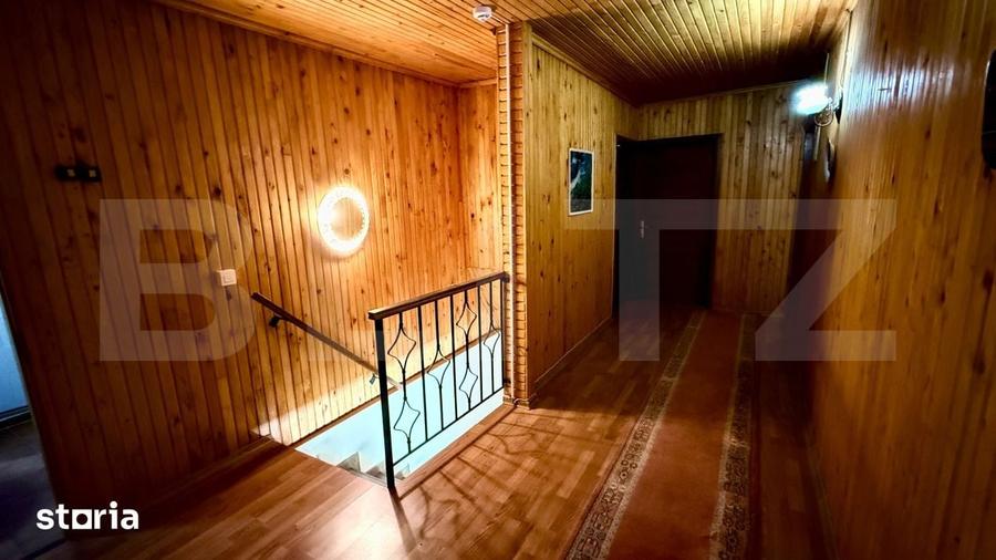 Casă cu 6 camere cu Teren 1108 Mp în Tătărani