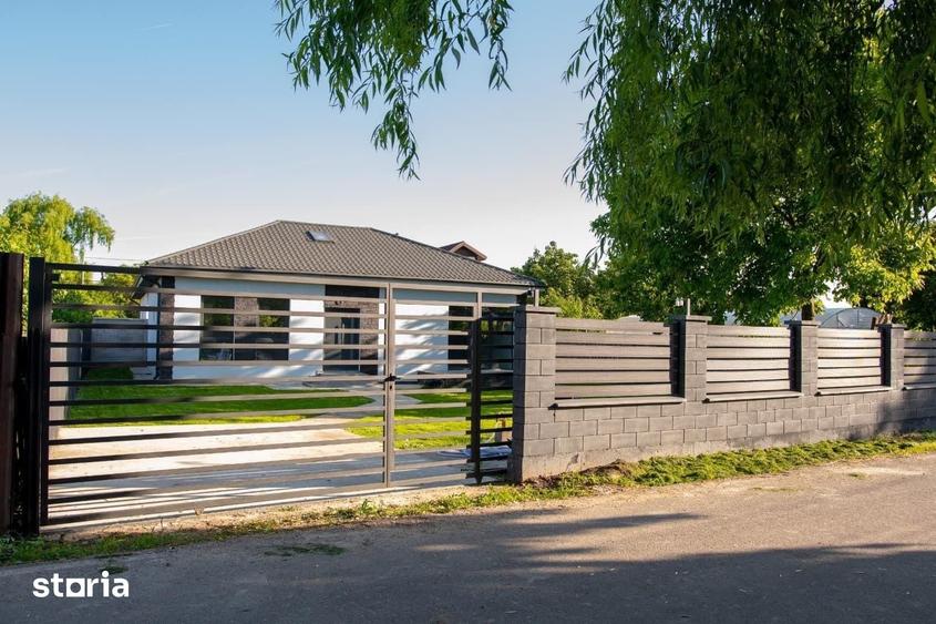 Casă cu 4 camere cu Teren 500 Mp în Bucov