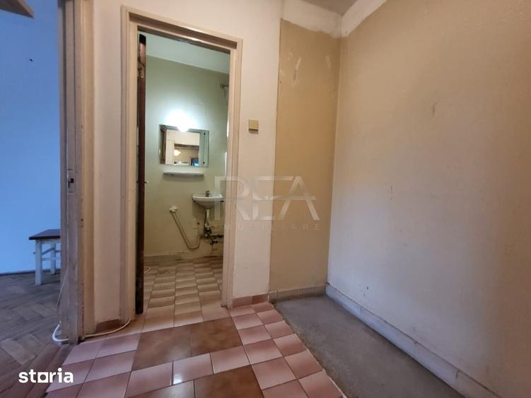 Apartament cu 4 camere semidecomandat în Sălăjan