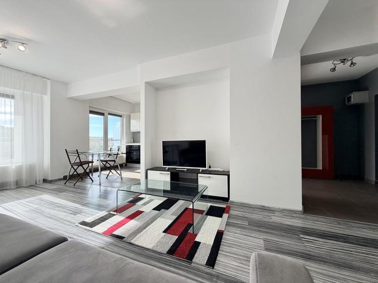 Apartament cu 2 camere semidecomandat, mobilat în Plopilor