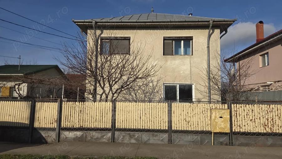 Casă cu 3 camere cu Teren 800 Mp în Amara
