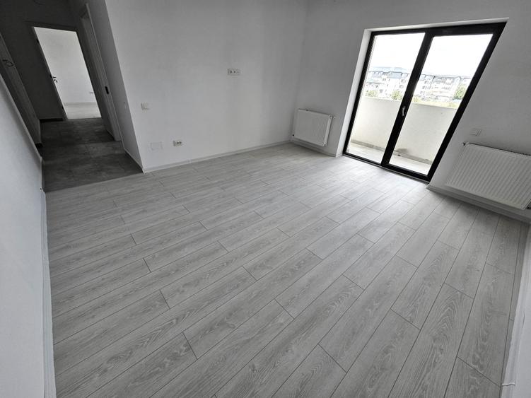 Apartament cu 2 camere decomandat în Haliu