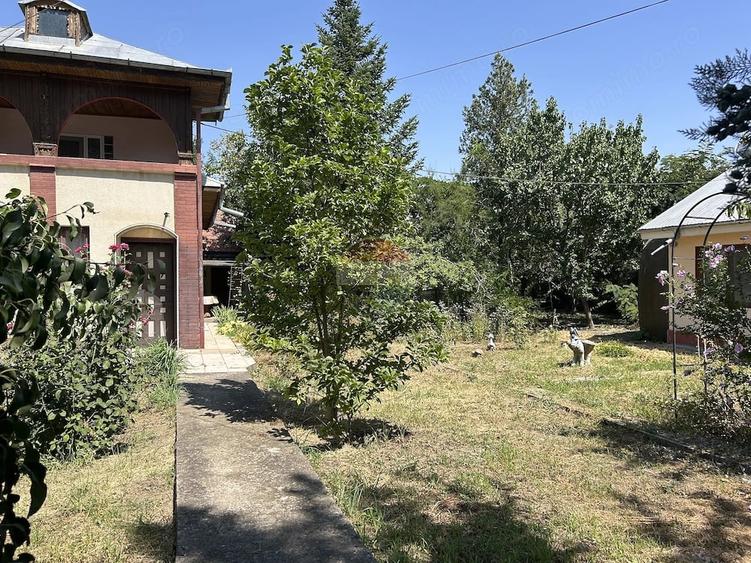 Casă cu 1 camere cu Teren 1129 Mp în Cunești