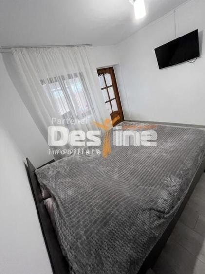 Casă individuală cu 5 camere cu Canalizare în Palas