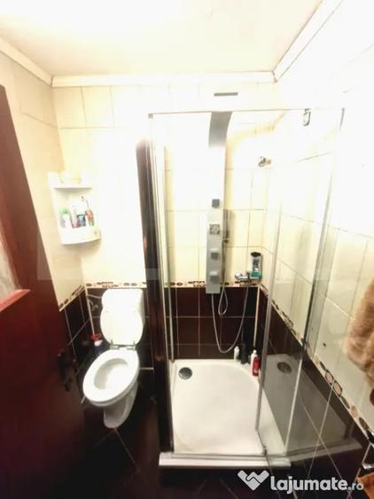Apartament cu 4 camere decomandat în Sânmartin