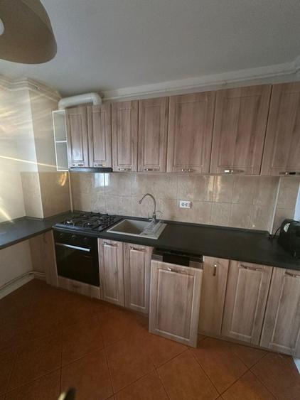 Apartament cu 2 camere semidecomandat în Dacia