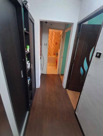 Apartament cu 3 camere decomandat în Cetate