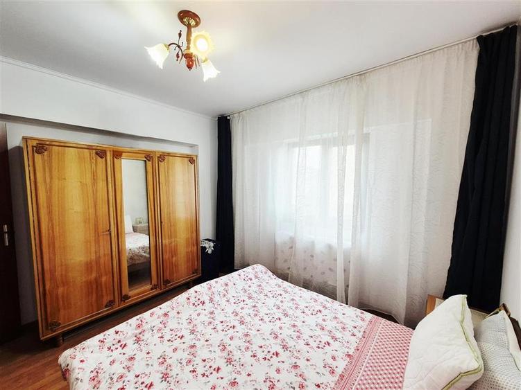 Apartament cu 2 camere semidecomandat în Dacia