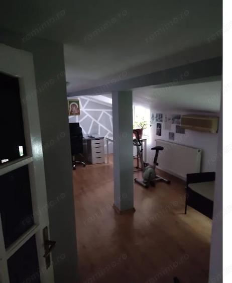 Casă cu 5 camere cu Teren 90 Mp în Brâncoveanu