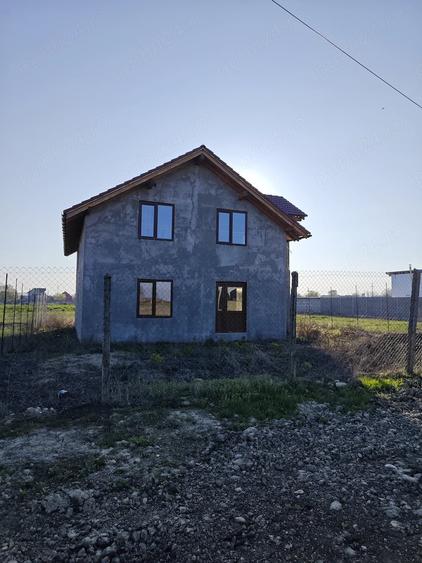 Casă cu Teren 1600 Mp în Gottlob