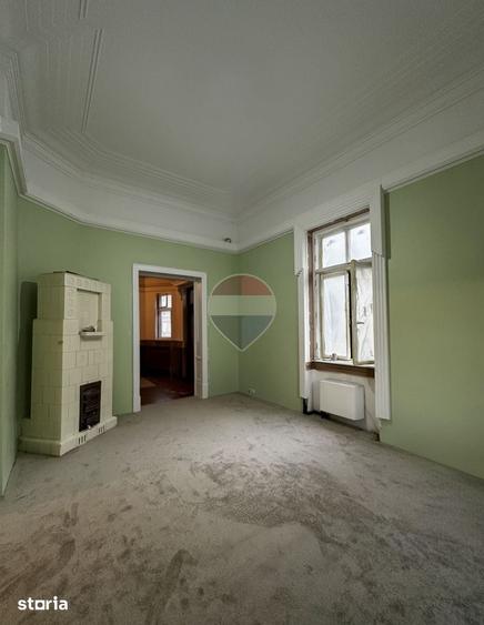 Apartament cu 5 camere în Eminescu