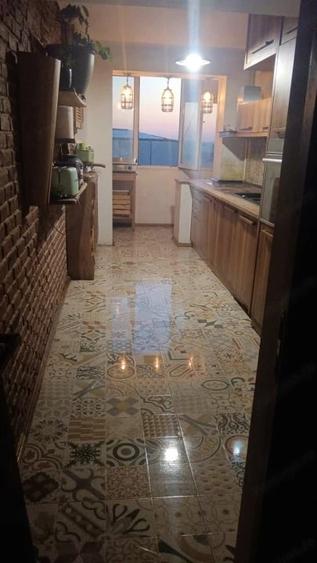 Apartament cu 4 camere decomandat în Titulescu