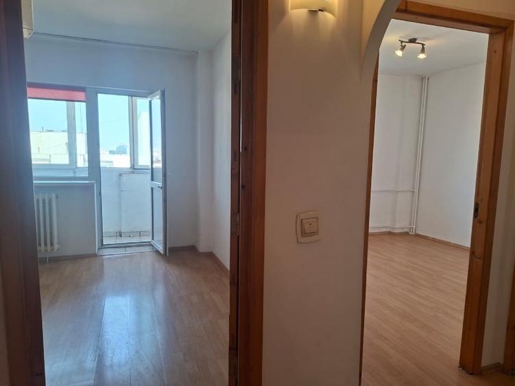 Apartament cu 2 camere decomandat în Moșilor